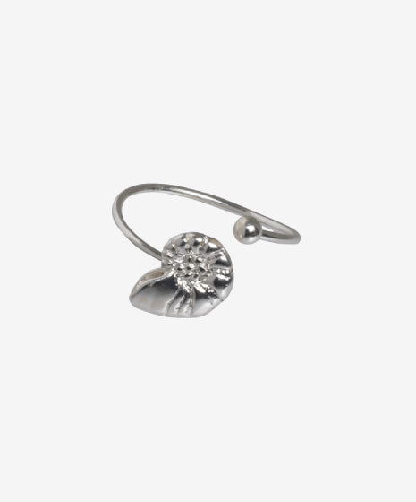 Anillo Ajustable con Motivo Plateado