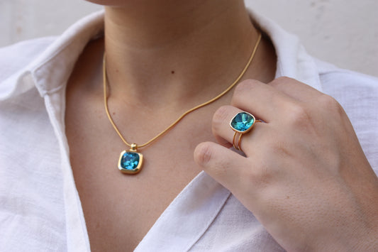 Anillo Ajustable con Cristal cuadrado