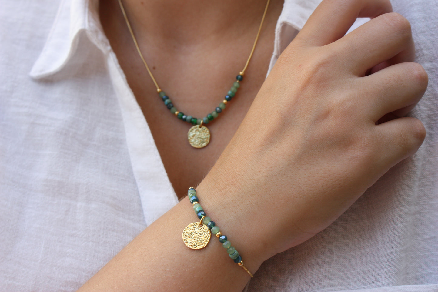 Conjunto de Moneda Dorada y Bolitas