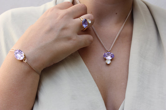 Pulsera de Cordón con Piedra Ovalada