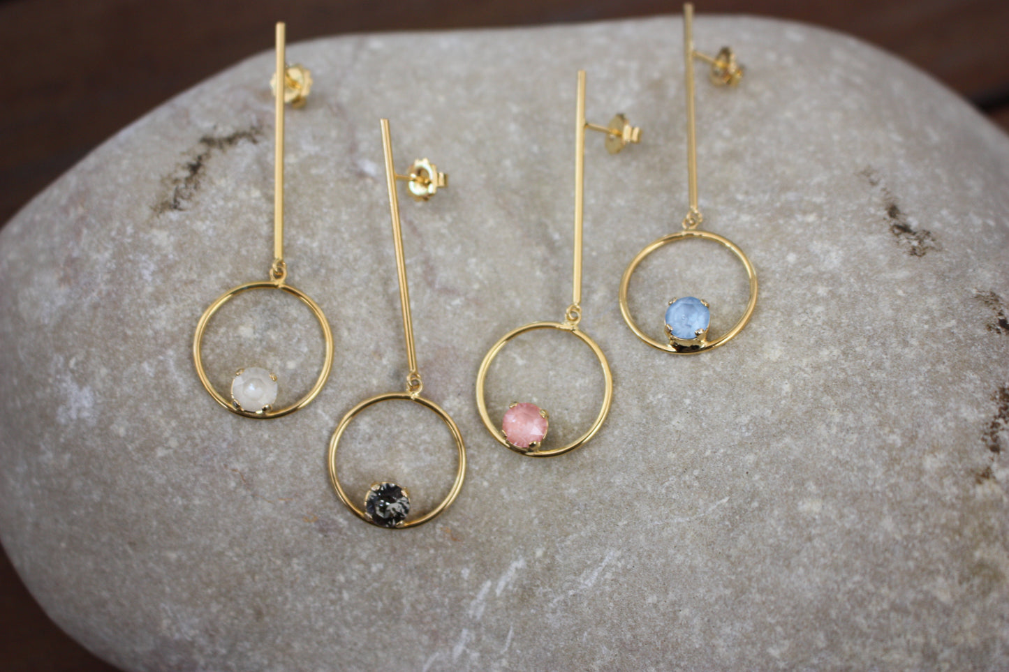 Pendiente Largo con Colgante Circular