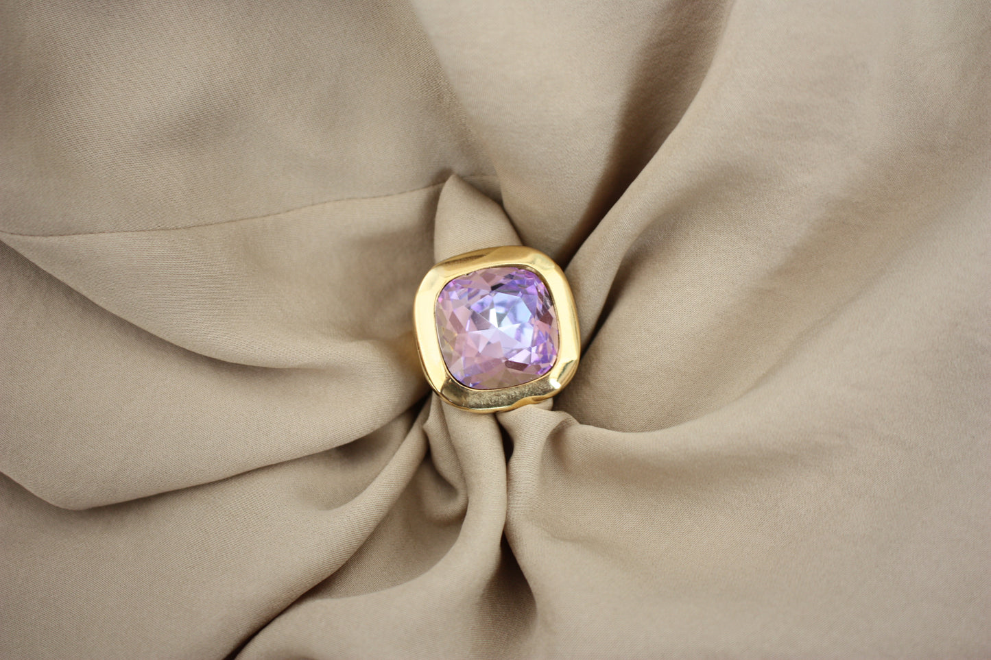 Anillo Ajustable con Cristal cuadrado Grande