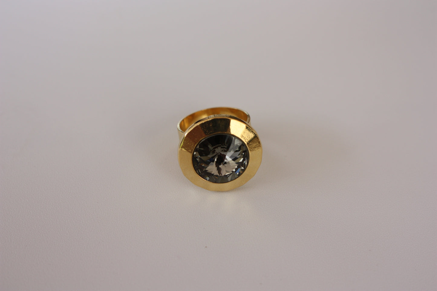 Anillo Ajustable con Cristal circular Grande