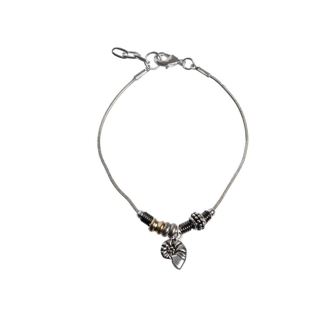 Pulsera de Cadena con Abalorios y Colgante plateado