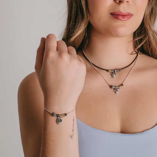 Pulsera de Cadena con Abalorios y Colgante plateado